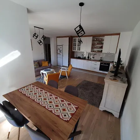 شقة Noa توزلا